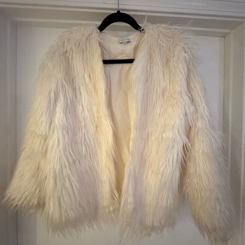 Faux Fur Gianni Bini Creamy White Teddy Jacket